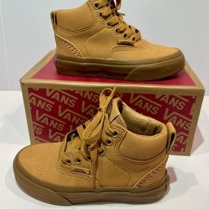 BRAND NEW Vans Kids 10.5 Era Hi (VANSBUCK) Shoes - Light Gum/Mono